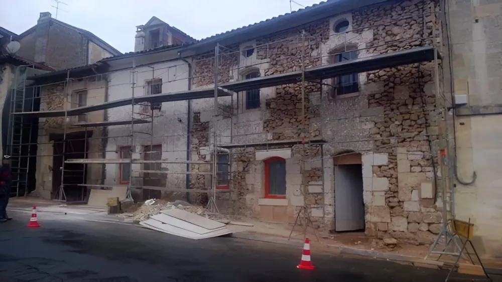 maison-mur